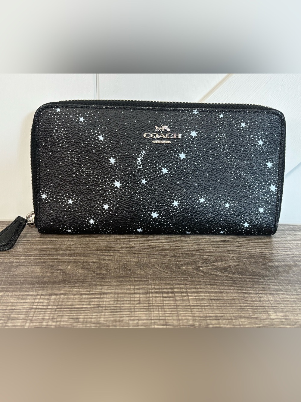 NWT Coach Accordion Long Zip Around wallet in Star Glitter Print